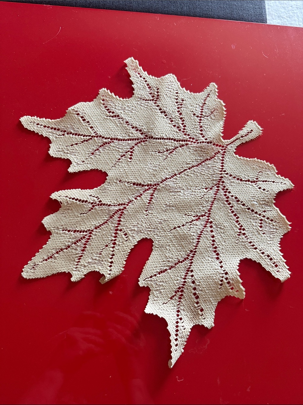 Leaf-Shaped Knit Doily in Cream